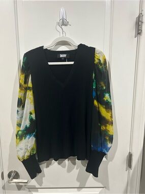 DKNY Black V-Neck Knit Top with Multicolor Printed Puff Sleeves